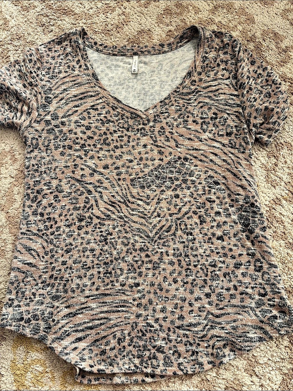 Z Supply Animal Print Short Sleeve Tee Size Medium